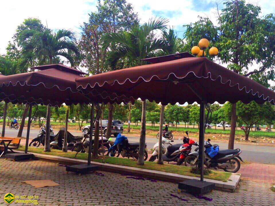 Dù lệch tâm vuông che nắng