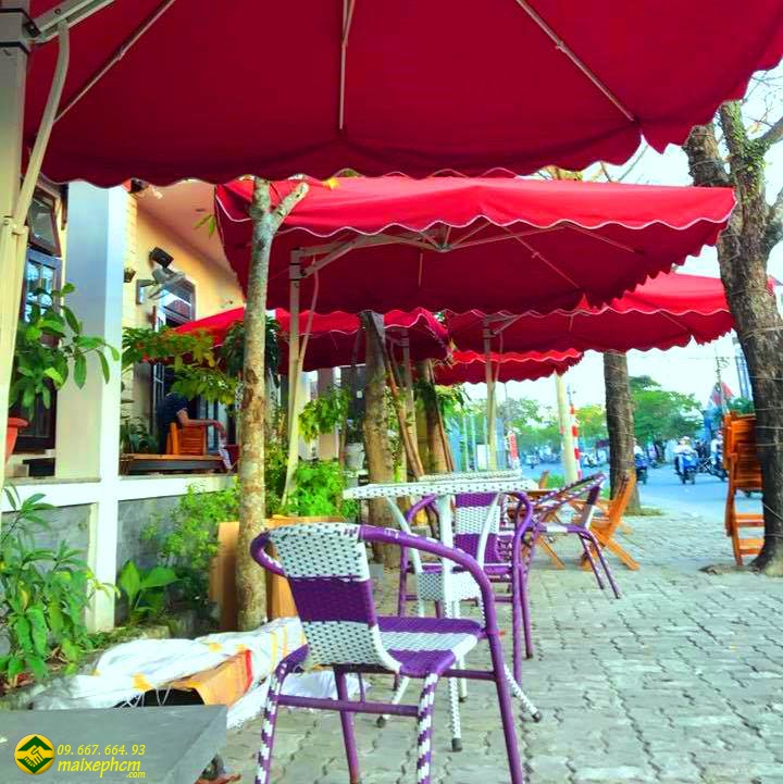 Dù quán cafe đẹp